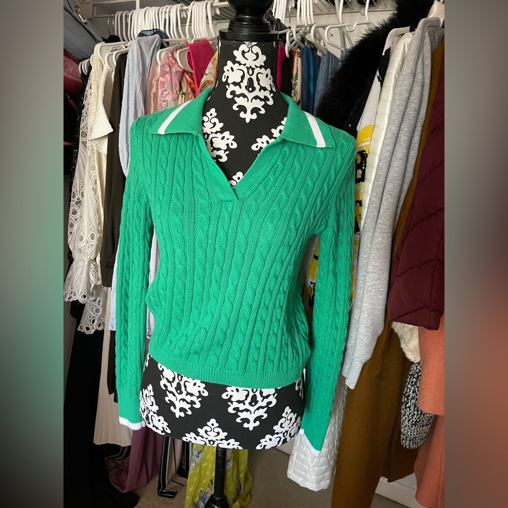 Nicole Miller Green Cable Knit V-Neck Sweater